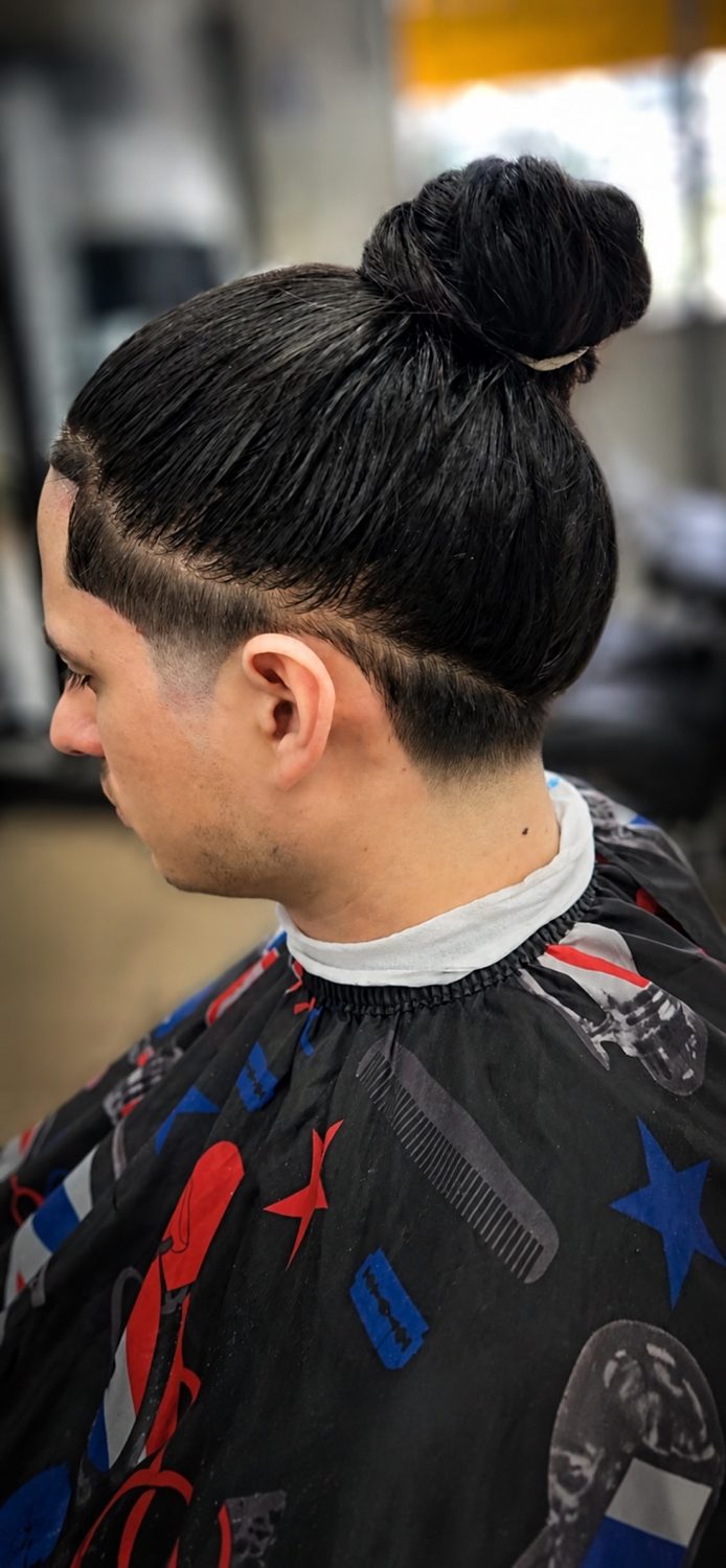 MR99 Barber detailed haircut